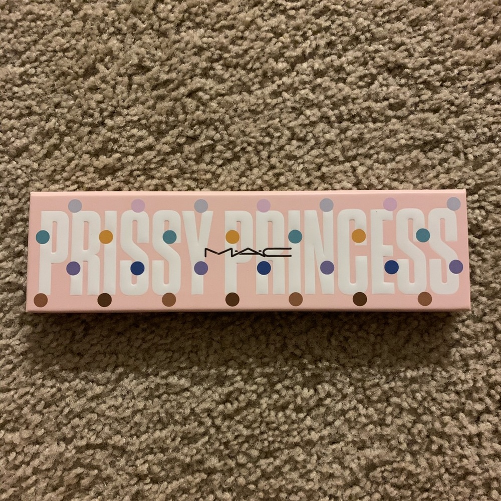 MAC Cosmetics Prissy Princess Face and Eye Palette